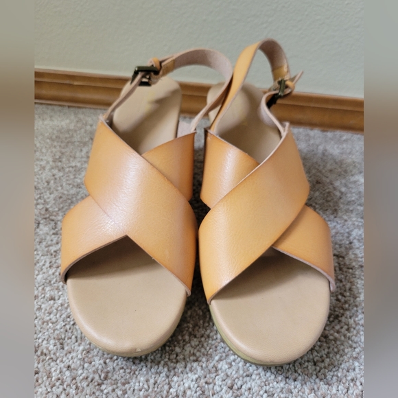 Old Navy Clog Sandles - Picture 2 of 5